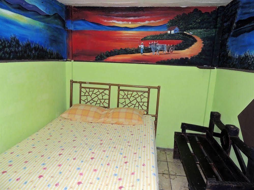 Hostal Del Este Santa Fe ซานโฮเซ ภายนอก รูปภาพ